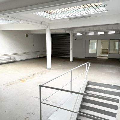 Gewerbefläche Zug. Keller