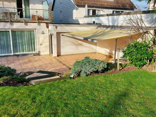 Terrasse mit Markise