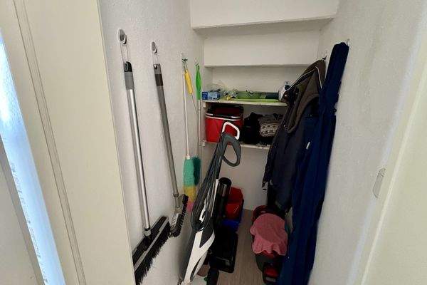 Abstellkammer unter der Treppe