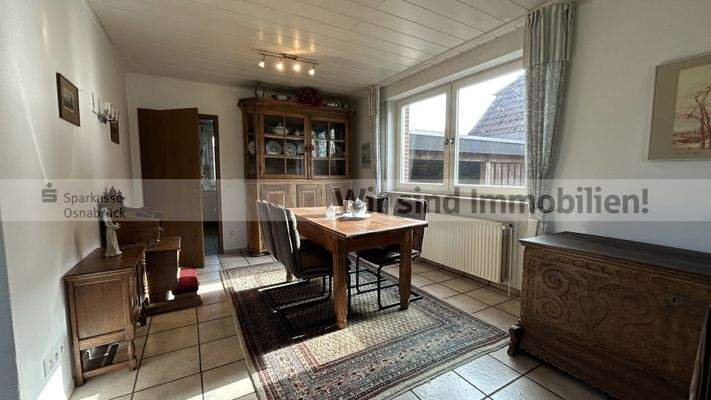 Essbereich mit Küchenzugang