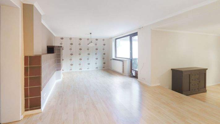 Esszimmer mit Terrassenzugang