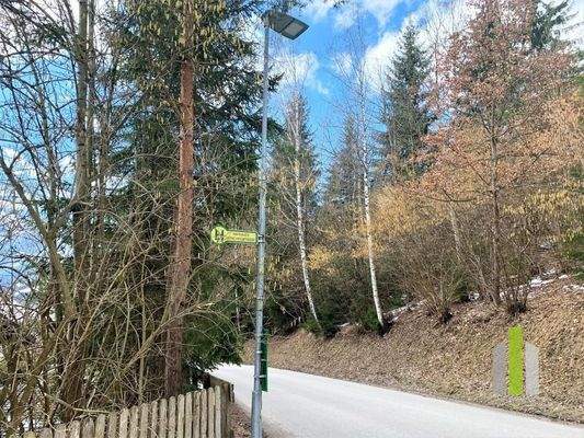 Bushaltestelle vor der Haustüre