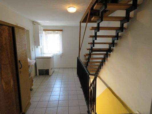Flur und Treppenhaus im OG     