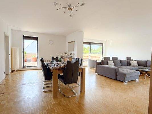 Wohn- und Essbereich