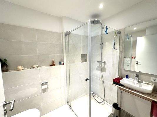 Gäste-Duschbad