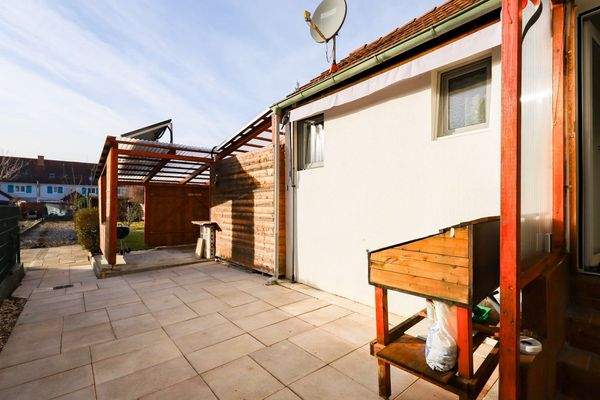 Terrasse unüberdachter Bereich