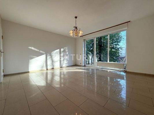 Schlafzimmer 2 ( Master Bedroom) EG