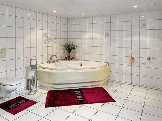 Badezimmer Ansicht II