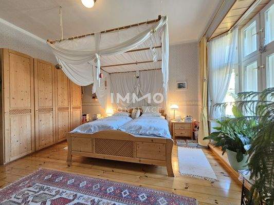 Haupthaus EG Schlafzimmer