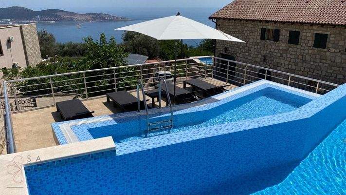 D08DCBB3-C265-4978-BD7F-91726CC35E59