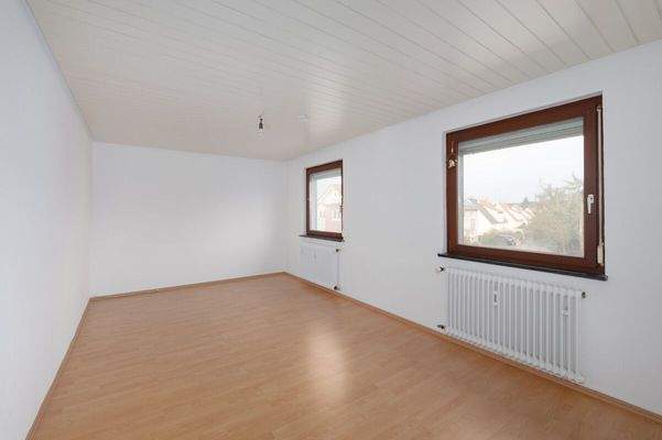 Wohnzimmer Hauptgebäude Wohnung 1. OG