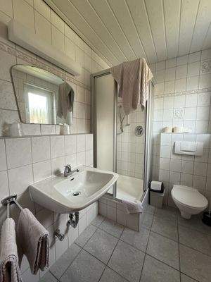 Badezimmerbeispiel Hotelzimmer