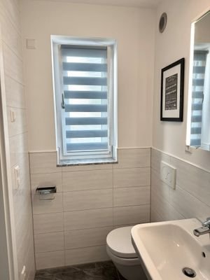 DHH WC EG