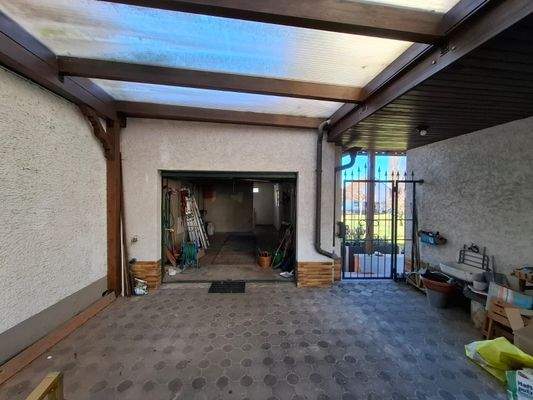 Garage.JPG