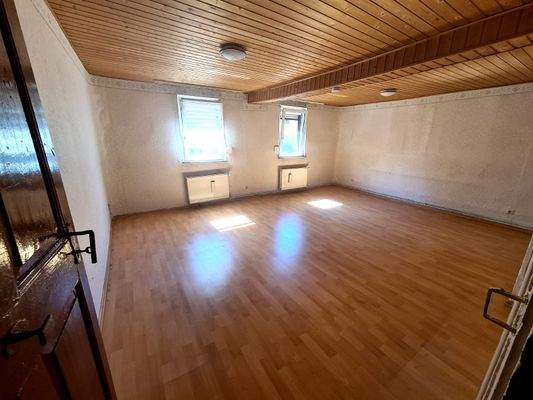 Zimmer 1 1. Stock.jpg