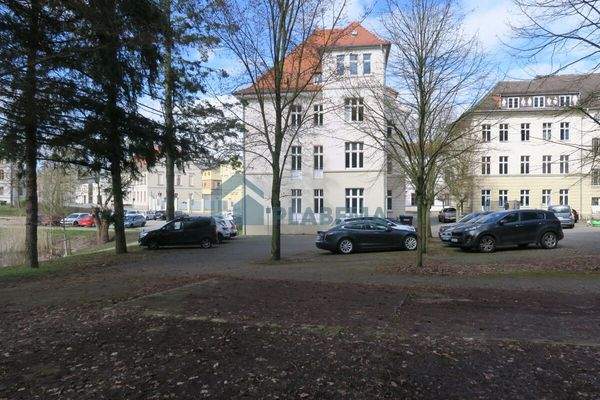 225.00 Gebäudeansicht hinten