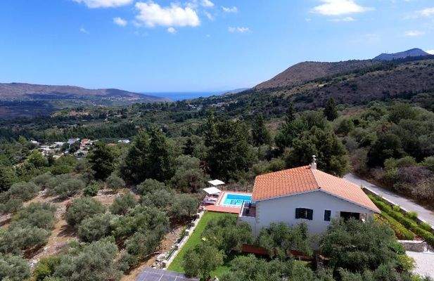 Kreta, Filippos: Villa mit Pool und atemberaubendem Blick zu verkaufen
