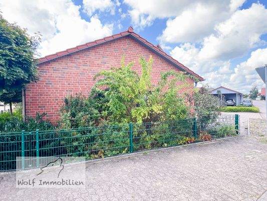 Garagengebäude Seitenansicht