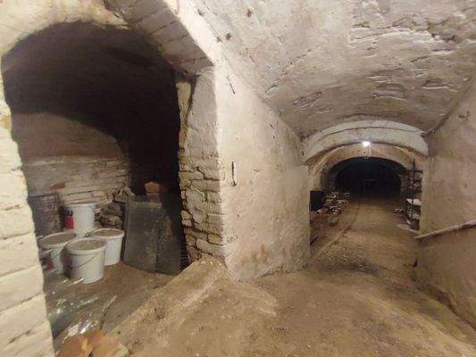 Abgang zum Weinkeller