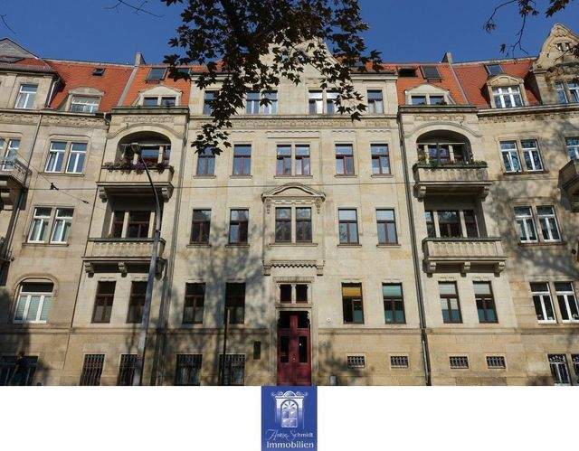 Individuelle Dachgeschosswohnung mit großem Balkon und herrlichem Blick! - Foto 3