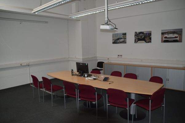 A Haupthalle Obergeschoss