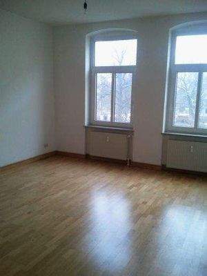 Wohnraum straßenseitig