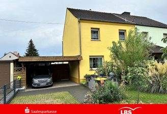 Doppelhaushälfte - Straßenansicht