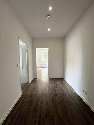 Geräumiger Flur mit viel Abstellmöglichkeiten