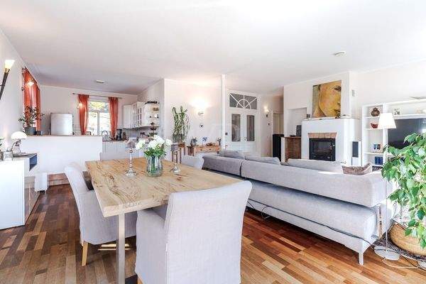 Geräumiger Wohn-/Essbereich