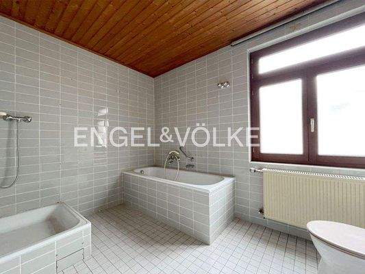 Tageslichtbad im Obergeschoss