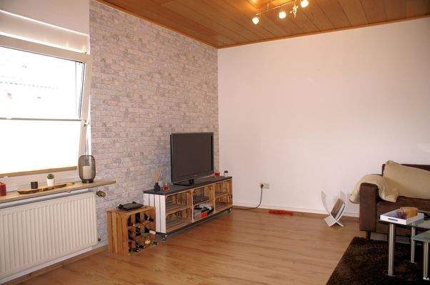 2473 Wohn-/Geschäftshaus in Much