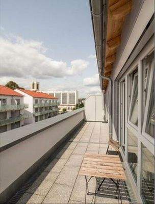 großer Sonnenbalkon