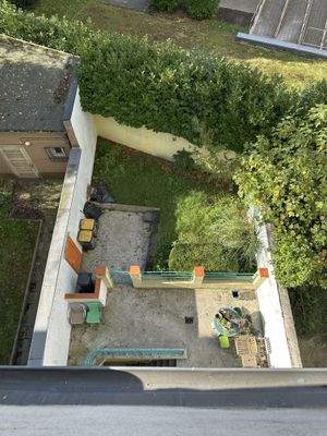 Grundstück u. Terrasse