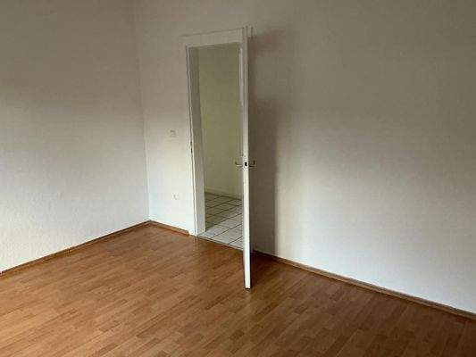 Schlafzimmer_Blick_zum_Flur