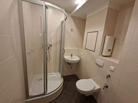 Bad mit Dusche