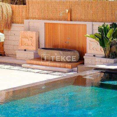 Boutique Hotel with Pool Close to Center and Beaches in Alaçatı Çeşme