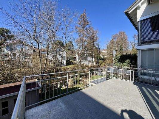 Großer Sonnenbalkon