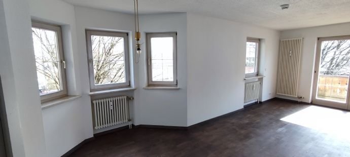 Schöne helle 3-Zi.- Wohnung in ruhiger Lage in Traunstein