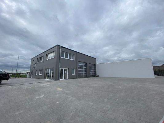 Straßenansicht Vordergebäude