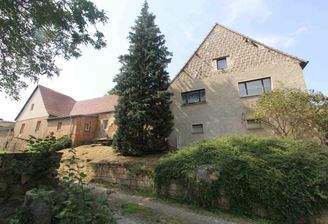 Bauernhaus  u.Scheune Ansicht Straße