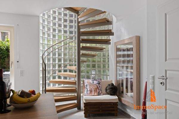 Treppenaufgang ins OG