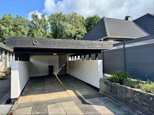 Garage mit Abstellraum