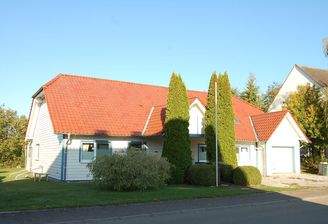 01 schicker Bungalow.JPG