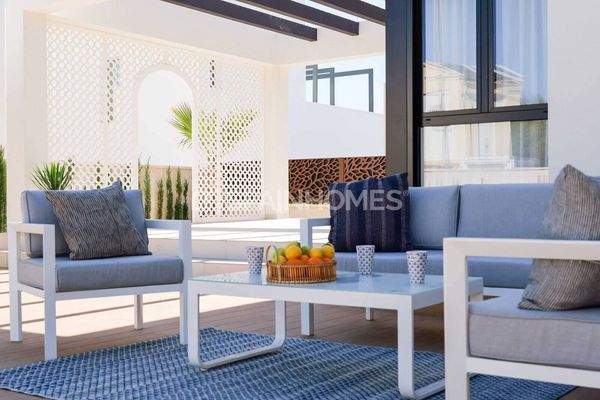 Detached 3-Bedroom Houses with Private Pools in Rojales