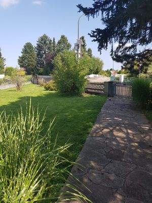 Garten bei Eingang.jpg