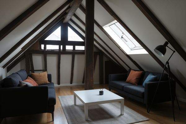 Spitzboden - Dachboden, Modern - (KI generiert)