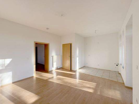 Leipzig - Wahren |Wohnzimmer mit offener Küche