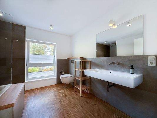 Badezimmer im Obergeschoss