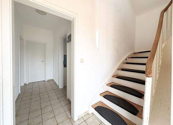 09 Flur _ Treppenaufgang