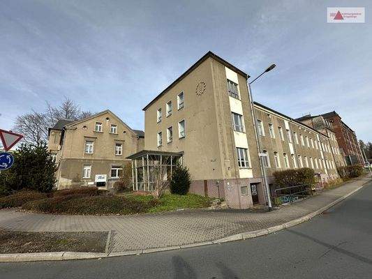 Ansicht Haupt- und Wohngebäude